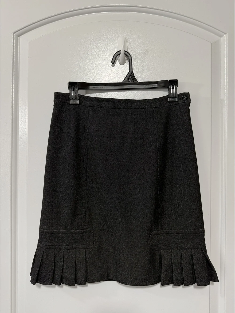 Max Studio Dark Grey School Girl Business Chic Pleated Hem Skirt Size 4